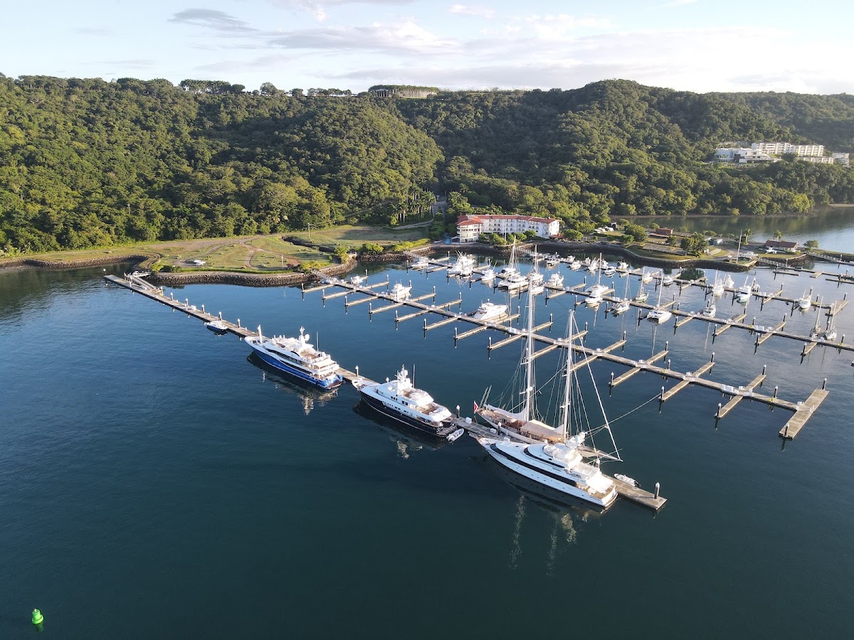 Marina Papagayo - featured photo